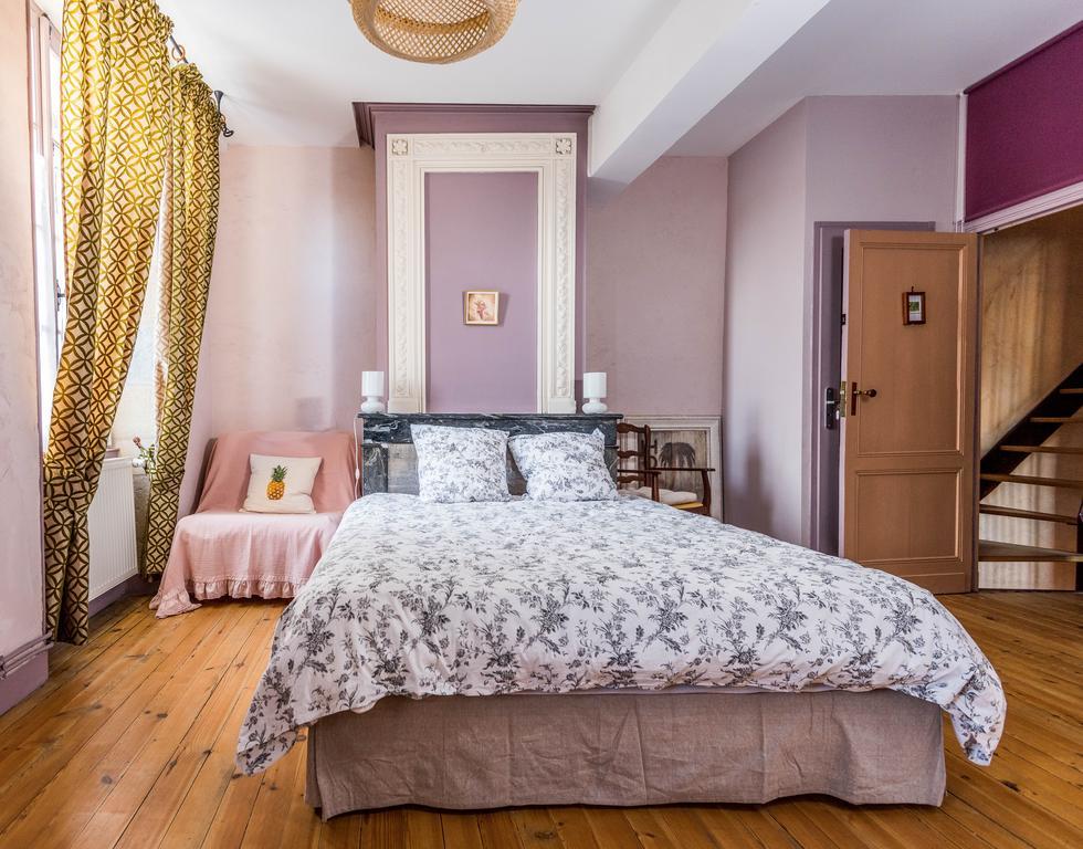 Chambres D'Hotes Le Relais Des Remparts Rions Exterior foto